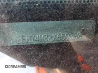 2002 Mercury Grand Marquis GS z VIN 2MEFM74W82X659338, wystawiony jako Copart lot #53887785 z przebiegiem 155 266 mil mil oraz Szkoda całkowita • Salvage title. Historia ofert i sprzedaży dostępna na DreamBid. Obrazek 12.