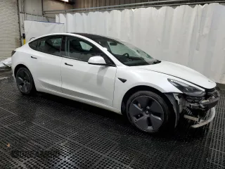 2022 Tesla Model 3 with VIN 5YJ3E1EA6NF370092, listed as a Copart auction lot 54396245 with 98,048 mi miles and Clean Title. Bid and sale history available at DreamBid. Image 4.