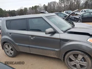 2011 Kia Soul + with VIN KNDJT2A28B7307028, listed as a IAAI auction lot 41374263 with 182,074 mi miles. Bid and sale history available at carsss.com. Image 12.