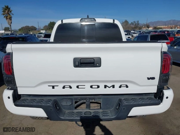 2019 Toyota Tacoma 4WD SR with VIN 3TMCZ5AN3KM277204, listed as a IAAI auction lot 41278640 with 78,930 mi miles. Bid and sale history available at carsss.com. Image 16.