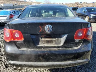 2005 Volkswagen Jetta 2.5L with VIN 3VWRG71K85M604697, listed as a Copart auction lot 42790635 with 179,281 mi miles and Salvage title. Bid and sale history available at DreamBid. Image 6.