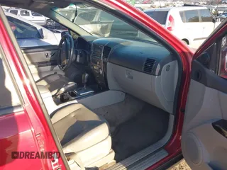 2008 Kia Sorento EX z VIN KNDJD736585855437, wystawiony jako IAAI lot #42050948 z przebiegiem 344 308 mil mil oraz . Historia ofert i sprzedaży dostępna na DreamBid. Obrazek 5.