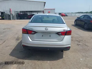2023 Nissan Altima SR z VIN 1N4BL4CV3PN371333, wystawiony jako IAAI lot #42420194 z przebiegiem 47 460 mil mil oraz . Historia ofert i sprzedaży dostępna na DreamBid. Obrazek 16.