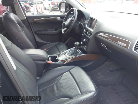 2014 Audi Q5 Premium Plus with VIN WA1LFAFP0EA039656, listed as a IAAI auction lot 41515060 with 135,241 mi miles and . Bid and sale history available at DreamBid. Image 5.