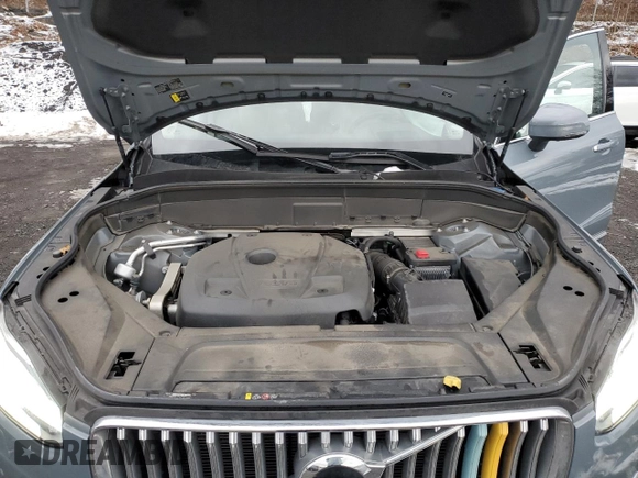 2022 Volvo XC90 Inscription with VIN YV4A22PL8N1871611, listed as a Copart auction lot 43710095 with 68,693 mi miles and Salvage title. Bid and sale history available at DreamBid. Image 12.