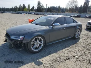 2015 Audi S4 Premium z VIN WAUFGCFL1FA055078, wystawiony jako Copart lot #54269845 z przebiegiem 106 060 mil mil oraz Szkody całkowita. Historia ofert i sprzedaży dostępna na DreamBid. Obrazek 1.