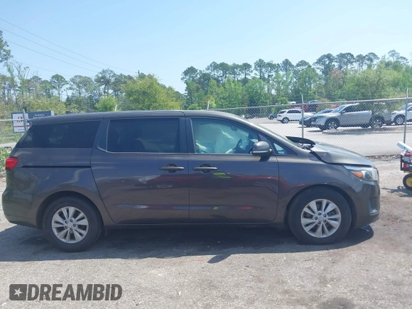 2017 Kia Sedona LX with VIN KNDMB5C15H6225200, listed as a IAAI auction lot 41929710 with 144,461 mi miles. Bid and sale history available at carsss.com. Image 13.