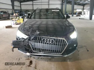 2018 Audi A4 allroad Premium Plus with VIN WA18NAF40JA039729, listed as a Copart auction lot 67198504 with 113,629 mi miles and Salvage Title. Bid and sale history available at carsss.com. Image 5.