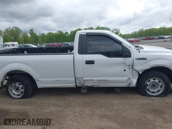 2019 Ford F-150 XL z VIN 1FTMF1CP6KKF11931, wystawiony jako IAAI lot #42263673 z przebiegiem 81 578 mil mil oraz . Historia ofert i sprzedaży dostępna na DreamBid. Obrazek 6.