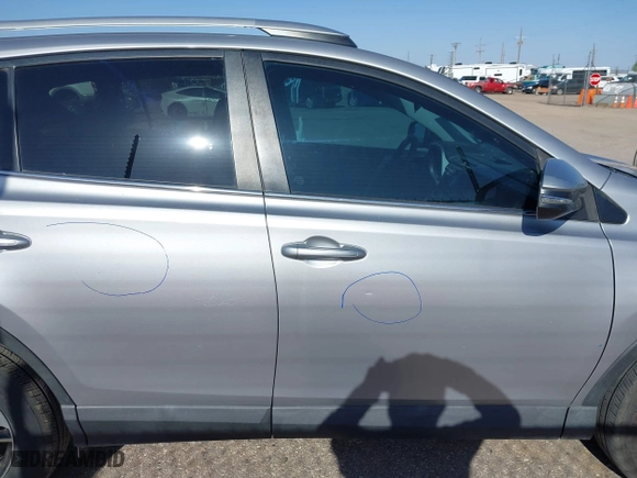 2016 Toyota RAV4 XLE with VIN 2T3WFREV1GW310309, listed as a IAAI auction lot 41993270 with 200,289 mi miles. Bid and sale history available at carsss.com. Image 14.