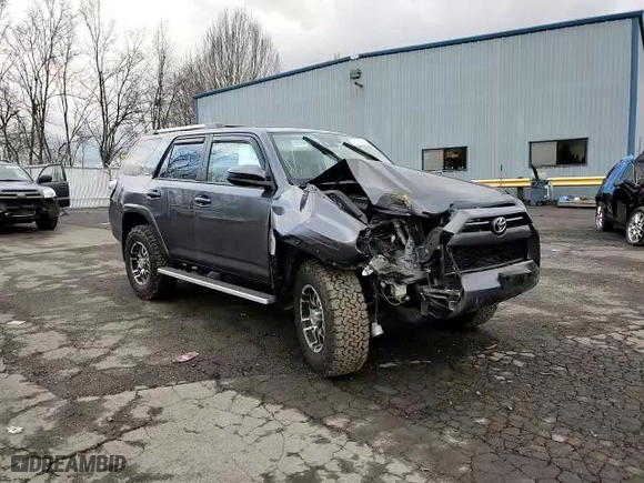 2020 Toyota 4Runner SR5 with VIN JTEBU5JRXL5813596, listed as a Copart auction lot 39779893 with 27,470 mi miles. Bid and sale history available at carsss.com. Image 12.