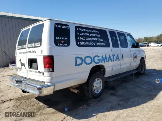 2014 Ford Econoline Wagon XL with VIN 1FBSS3BL8EDA99831, listed as a Copart auction lot 45062605 with 121,006 mi miles and Salvage Title. Bid and sale history available at carsss.com. Image 3.