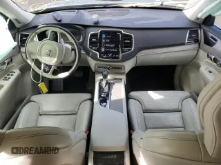 2022 Volvo XC90 Inscription with VIN YV4A22PL8N1871611, listed as a Copart auction lot 43710095 with 68,693 mi miles and Salvage title. Bid and sale history available at DreamBid. Image 8.