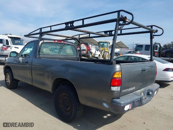 2003 Toyota Tundra with VIN 5TBJN32123S435299, listed as a IAAI auction lot 41616708 with 204,876 mi miles. Bid and sale history available at carsss.com. Image 3.