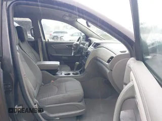 2017 Chevrolet Traverse LS с VIN 1GNKRFED3HJ234403, выставлен на аукционе IAAI как лот 42622072 с пробегом Не указан миль и . История ставок и продаж доступна на DreamBid. Изображение 5.