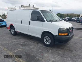 2022 GMC Savana Cargo Van with VIN 1GTW7AF75N1149215, listed as a IAAI auction lot 41307350 with 117,793 mi miles. Bid and sale history available at carsss.com. Image 1.