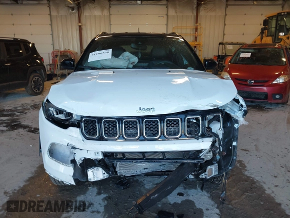 2024 Jeep Compass Limited with VIN 3C4NJDCN2RT593278, listed as a IAAI auction lot 41196538 with 6,304 mi miles and . Bid and sale history available at carsss.com. Image 12.