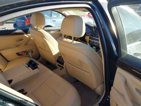 2015 BMW 5 Series 528i xDrive with VIN WBA5A7C57FD626517, listed as a IAAI auction lot 41226179 with 102,761 mi miles. Bid and sale history available at carsss.com. Image 8.