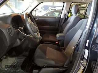 2014 Jeep Patriot Altitude with VIN 1C4NJPBAXED698408, listed as a Copart auction lot 54172925 with 98,355 mi miles and Clean Title. Bid and sale history available at DreamBid. Image 7.