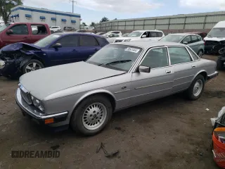1988 Jaguar XJ with VIN SAJHV1640JC550739, listed as a Copart auction lot 70541484 with 161,546 mi miles and Clean Title. Bid and sale history available at DreamBid. Image 1.