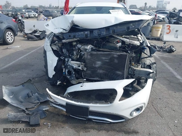 2019 Mercedes-Benz GLA with VIN WDCTG4EB0KJ552289, listed as a IAAI auction lot 41229473 with 89,897 mi miles. Bid and sale history available at carsss.com. Image 12.