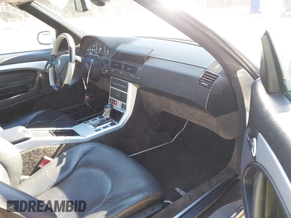 2001 Mercedes-Benz SL 500 with VIN WDBFA68F31F197746, listed as a IAAI auction lot 41493246 with 146,393 mi miles and . Bid and sale history available at DreamBid. Image 5.