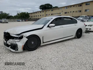 2021 BMW 7 Series 740i с VIN WBA7T2C08MCG19527, выставлен на аукционе Copart как лот 81932334 с пробегом Не указан миль и Списание • Salvage title. История ставок и продаж доступна на DreamBid. Изображение 1.