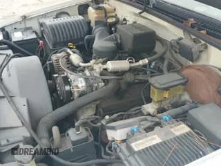 1998 Chevrolet Silverado 1500 with VIN 1GCEK19R1WE107772, listed as a IAAI auction lot 43407508 with 376,053 mi miles and . Bid and sale history available at DreamBid. Image 19.