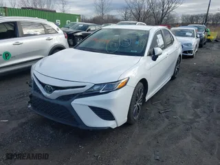 2020 Toyota Camry SE with VIN 4T1G11AKXLU983800, listed as a IAAI auction lot 41422524 with 337,897 mi miles. Bid and sale history available at carsss.com. Image 20.