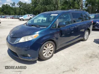 2012 Toyota Sienna XLE z VIN 5TDDK3DC5CS038682, wystawiony jako Copart lot #60709185 z przebiegiem 248 330 mil mil oraz Czysty tytuł • Clean title. Historia ofert i sprzedaży dostępna na DreamBid. Obrazek 1.