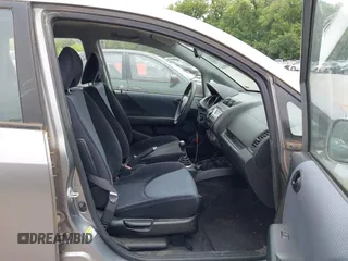 2007 Honda Fit with VIN JHMGD374X7S004101, listed as a IAAI auction lot 42477597 with 185,802 mi miles and . Bid and sale history available at DreamBid. Image 5.