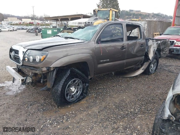 2011 Toyota Tacoma with VIN 3TMLU4EN0BM074810, listed as a IAAI auction lot 40629567 with 1 mi miles. Bid and sale history available at carsss.com. Image 2.