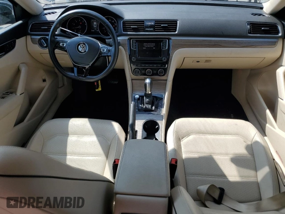 2018 Volkswagen Passat SE с VIN 1VWBA7A3XJC021295, выставлен на аукционе Copart как лот 60240625 с пробегом 33 986 миль миль и Списание • Salvage title. История ставок и продаж доступна на DreamBid. Изображение 8.