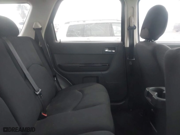 2008 Mazda Tribute Sport with VIN 4F2CZ02Z28KM31700, listed as a IAAI auction lot 41736309 with 235,848 mi miles. Bid and sale history available at carsss.com. Image 8.