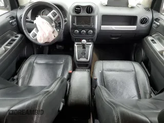 2017 Jeep Compass Latitude с VIN 1C4NJCEB2HD170864, выставлен на аукционе Copart как лот 60544555 с пробегом 77 090 миль миль и На запчасти • Non repairable. История ставок и продаж доступна на DreamBid. Изображение 8.
