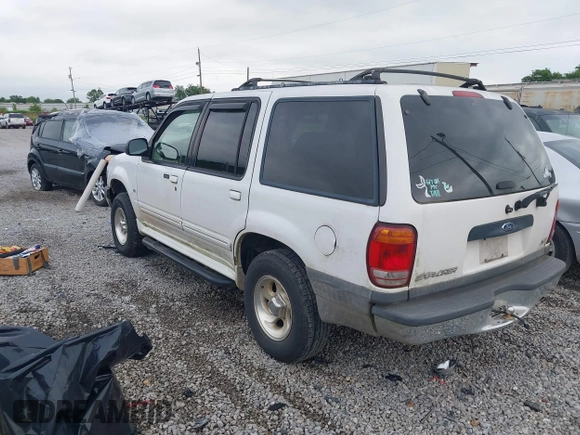 2000 Ford Explorer XLT с VIN 1FMZU63P1YUB59536, выставлен на аукционе IAAI как лот 42525666 с пробегом 300 184 миль миль и . История ставок и продаж доступна на DreamBid. Изображение 3.