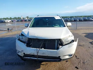 2012 Toyota Highlander Limited z VIN 5TDYK3EH4CS055758, wystawiony jako IAAI lot #42087650 z przebiegiem 108 221 mil mil oraz . Historia ofert i sprzedaży dostępna na DreamBid. Obrazek 13.