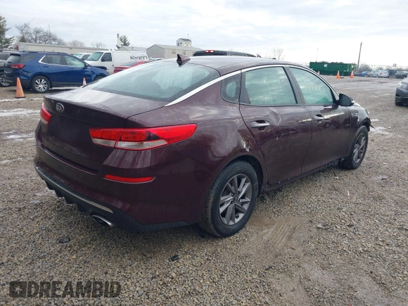 2020 Kia Optima LX z VIN 5XXGT4L33LG383504, wystawiony jako IAAI lot #41644910 z przebiegiem 70 227 mil mil oraz . Historia ofert i sprzedaży dostępna na DreamBid. Obrazek 4.