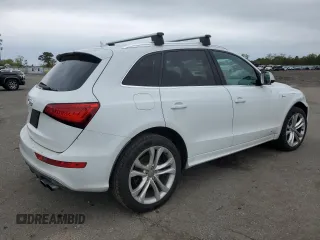 2014 Audi SQ5 Premium Plus z VIN WA1CGAFP0EA067700, wystawiony jako Copart lot #56374555 z przebiegiem 165 958 mil mil oraz Szkody całkowita. Historia ofert i sprzedaży dostępna na DreamBid. Obrazek 3.