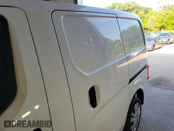 2020 Nissan NV200 SV z VIN 3N6CM0KN4LK705677, wystawiony jako IAAI lot #42521012 z przebiegiem 78 008 mil mil oraz . Historia ofert i sprzedaży dostępna na DreamBid. Obrazek 24.