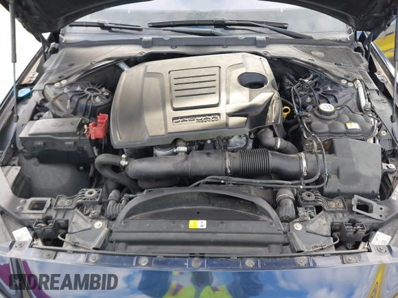 2019 Jaguar XE 25t Premium with VIN SAJAJ4FX9KCP46060, listed as a IAAI auction lot 42028720 with 38,953 mi miles. Bid and sale history available at carsss.com. Image 10.