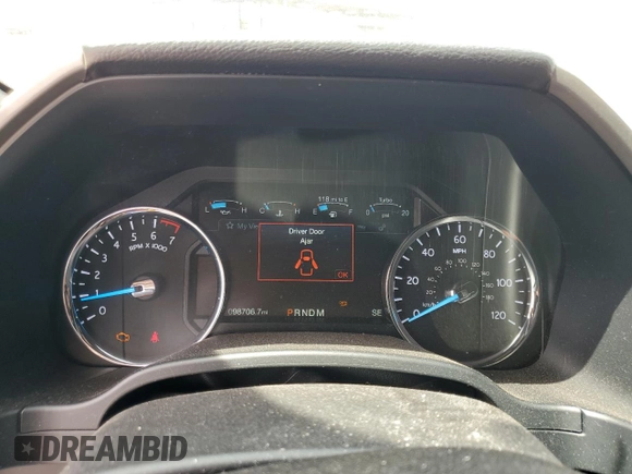 2018 Ford Expedition XLT with VIN 1FMJU1HT8JEA13947, listed as a Copart auction lot 58583495 with 98,706 mi miles and Salvage title. Bid and sale history available at DreamBid. Image 9.