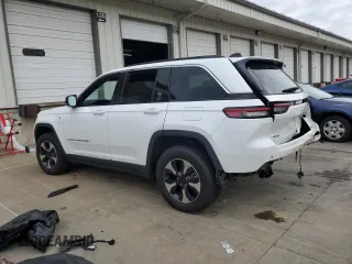 2024 Jeep Grand Cherokee with VIN 1C4RJYB60R8531766, listed as a Copart auction lot 63136725 with 32,173 mi miles and Clean title. Bid and sale history available at DreamBid. Image 2.