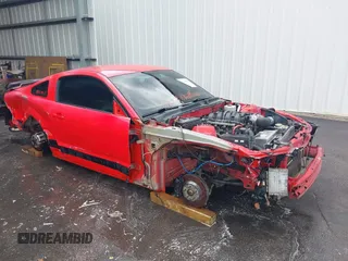2006 Ford Mustang GT Deluxe z VIN 1ZVFT82HX65243603, wystawiony jako IAAI lot #42251021 z przebiegiem Nie podano mil oraz . Historia ofert i sprzedaży dostępna na DreamBid. Obrazek 1.