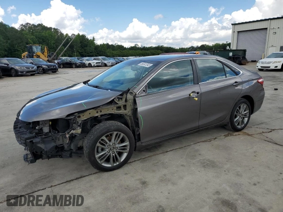 2017 Toyota Camry XLE z VIN 4T1BF1FK6HU389524, wystawiony jako Copart lot #56341345 z przebiegiem 156 516 mil mil oraz Czysty tytuł • Clean title. Historia ofert i sprzedaży dostępna na DreamBid. Obrazek 1.