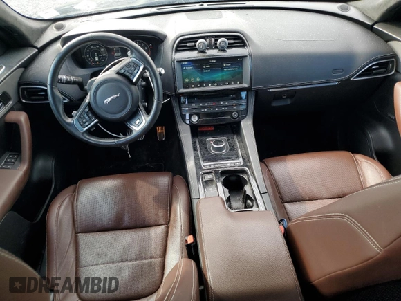 2019 Jaguar F-Pace S z VIN SADCM2FV6KA353389, wystawiony jako Copart lot #58553115 z przebiegiem 67 623 mil mil oraz Czysty tytuł • Clean title. Historia ofert i sprzedaży dostępna na DreamBid. Obrazek 8.