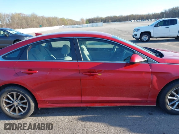 2018 Hyundai Sonata SE z VIN 5NPE24AF4JH615682, wystawiony jako IAAI lot #41888584 z przebiegiem 68 123 mil mil oraz . Historia ofert i sprzedaży dostępna na DreamBid. Obrazek 13.