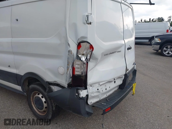 2020 Ford Transit Cargo with VIN 1FTBR1Y8XLKA19646, listed as a IAAI auction lot 42633323 with 82,577 mi miles and . Bid and sale history available at DreamBid. Image 6.