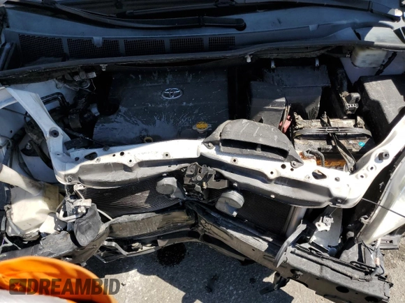 2016 Toyota Sienna LE AAS with VIN 5TDKK3DC4GS717016, listed as a Copart auction lot 70089664 with 131,654 mi miles and Salvage Title. Bid and sale history available at carsss.com. Image 13.
