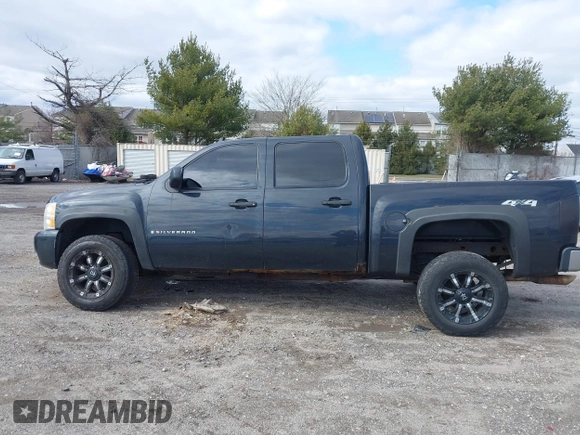 2009 Chevrolet Silverado 1500 LT with VIN 2GCEK23M691103807, listed as a IAAI auction lot 41733748 with 254,400 mi miles and . Bid and sale history available at DreamBid. Image 14.